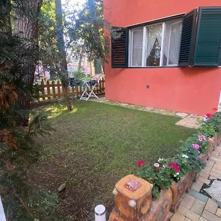 Villa Luxury Beachfront Golem (Tirana)