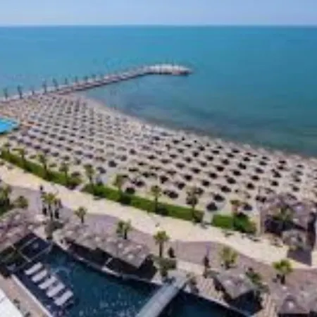 Luxury Beachfront * Golem (Tirana)